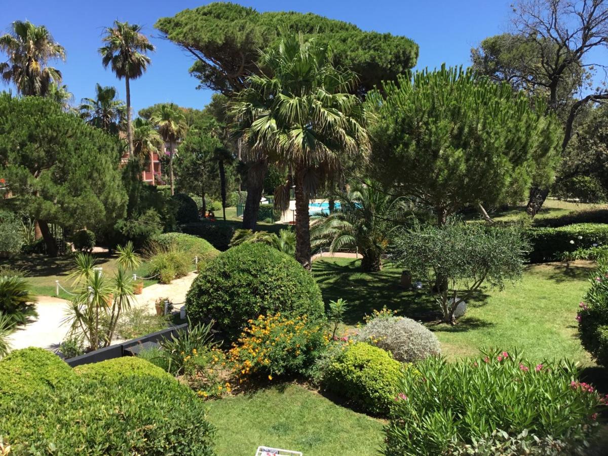 Aparthotel La badine Hyères Esterno foto
