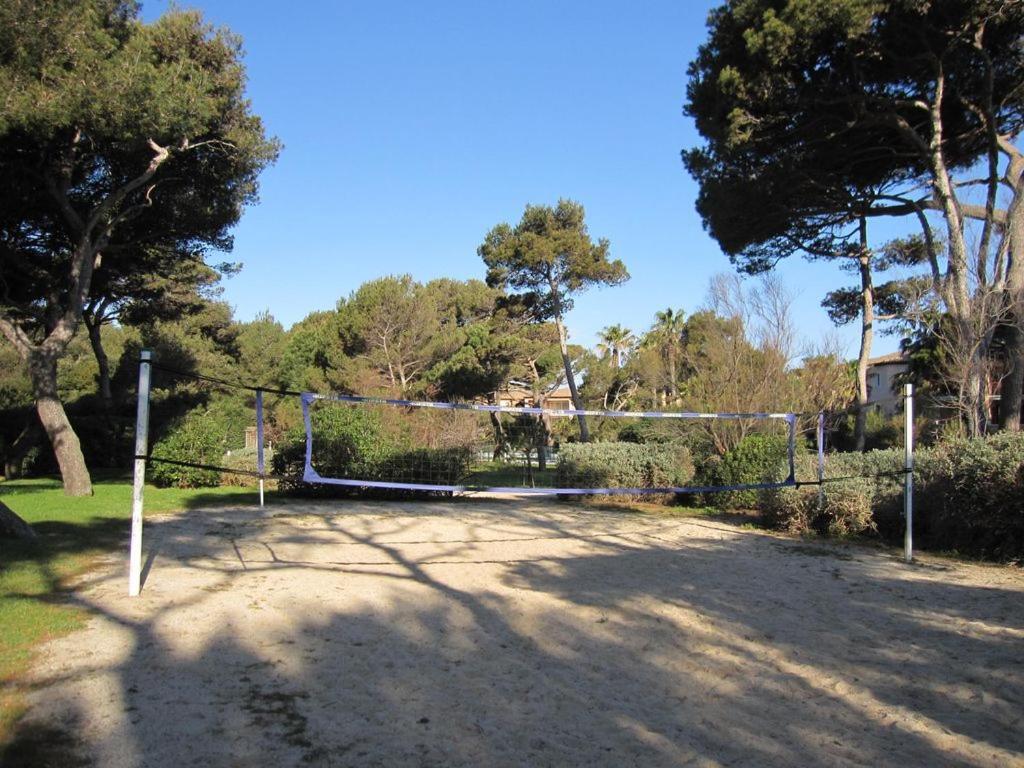 Aparthotel La badine Hyères Esterno foto