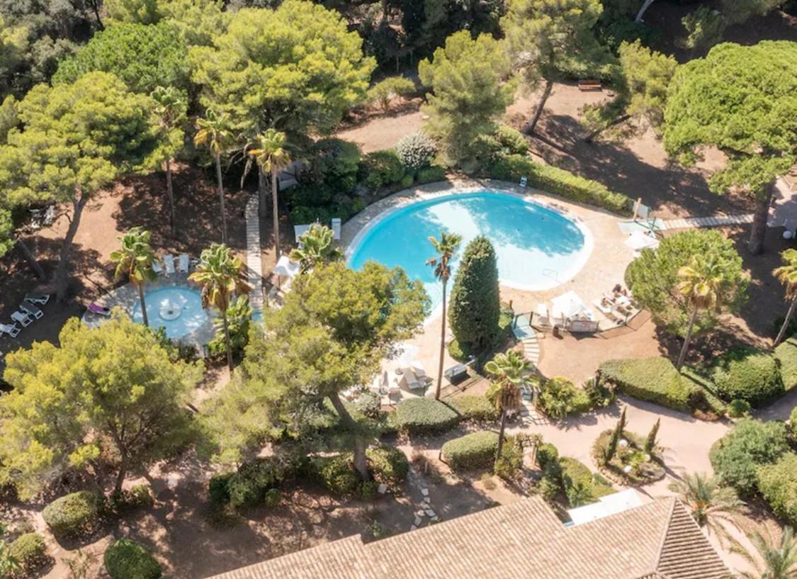 Aparthotel La badine Hyères Esterno foto